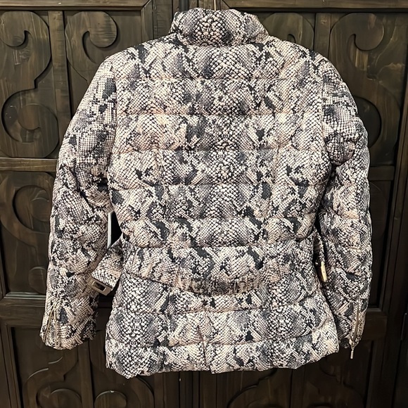 GUESS puffer jacket - Picture 6 of 15